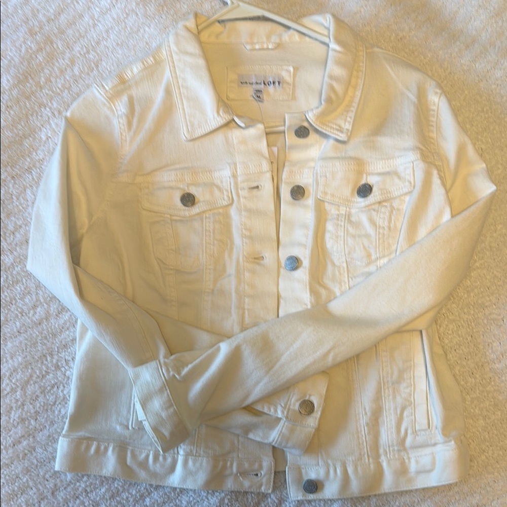 LOFT White Jean Jacket with Classic Lapels and Contrast Stitching